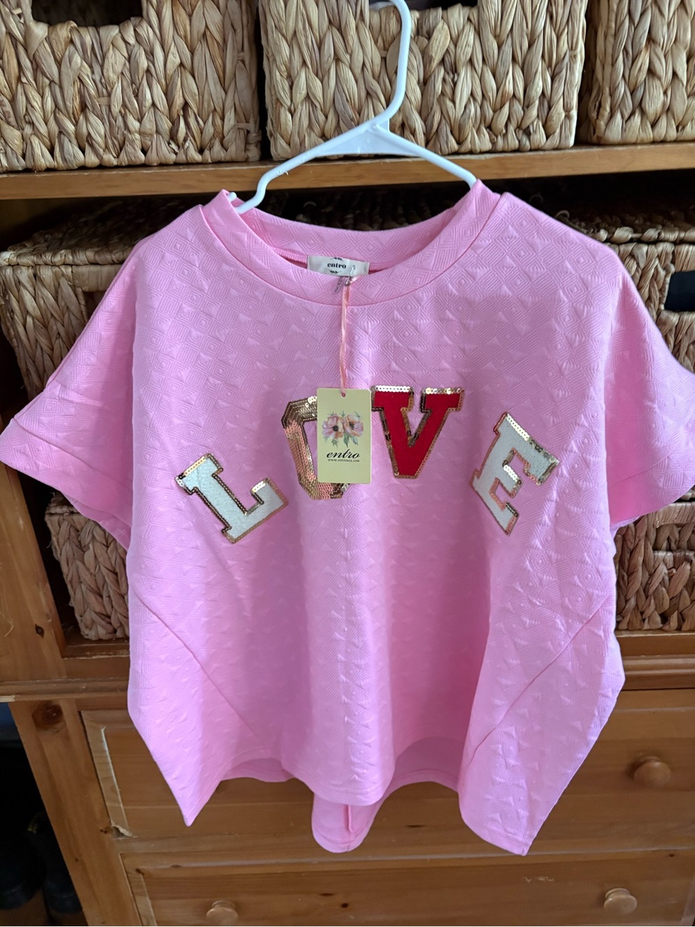 entro Pink Short-Sleeve Sweatshirt ‘LOVE' Sequin Tee